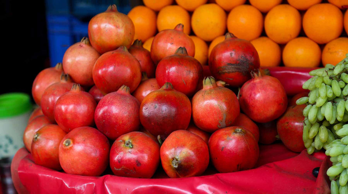 Rotwein gibt’s überall, Granatapfel nicht.