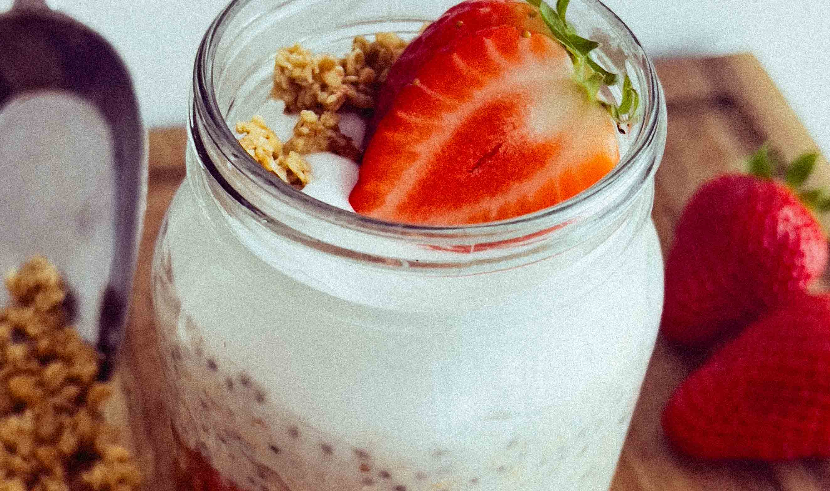 Vegane Erdbeer Rhabarber Overnight Oats